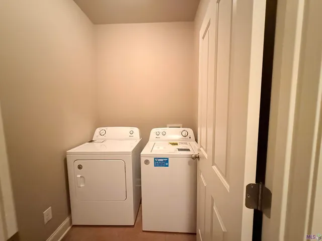 $1,850 | 14013 Stone Gate Drive, Baton Rouge, LA 70816