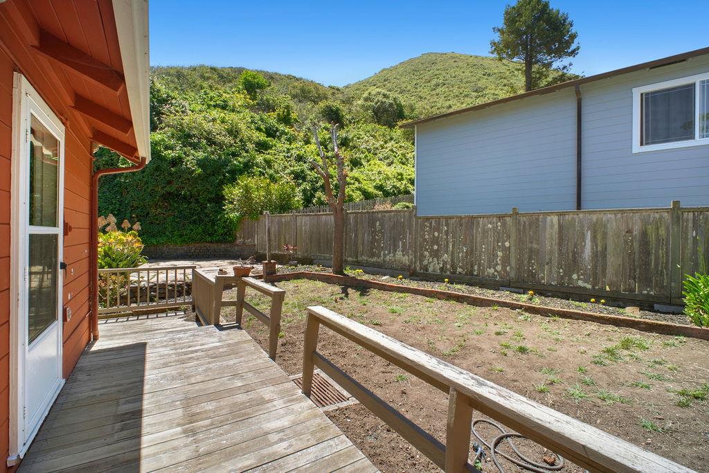 235 Modoc Place Pacifica, CA 94044 - Photo 11 of 38