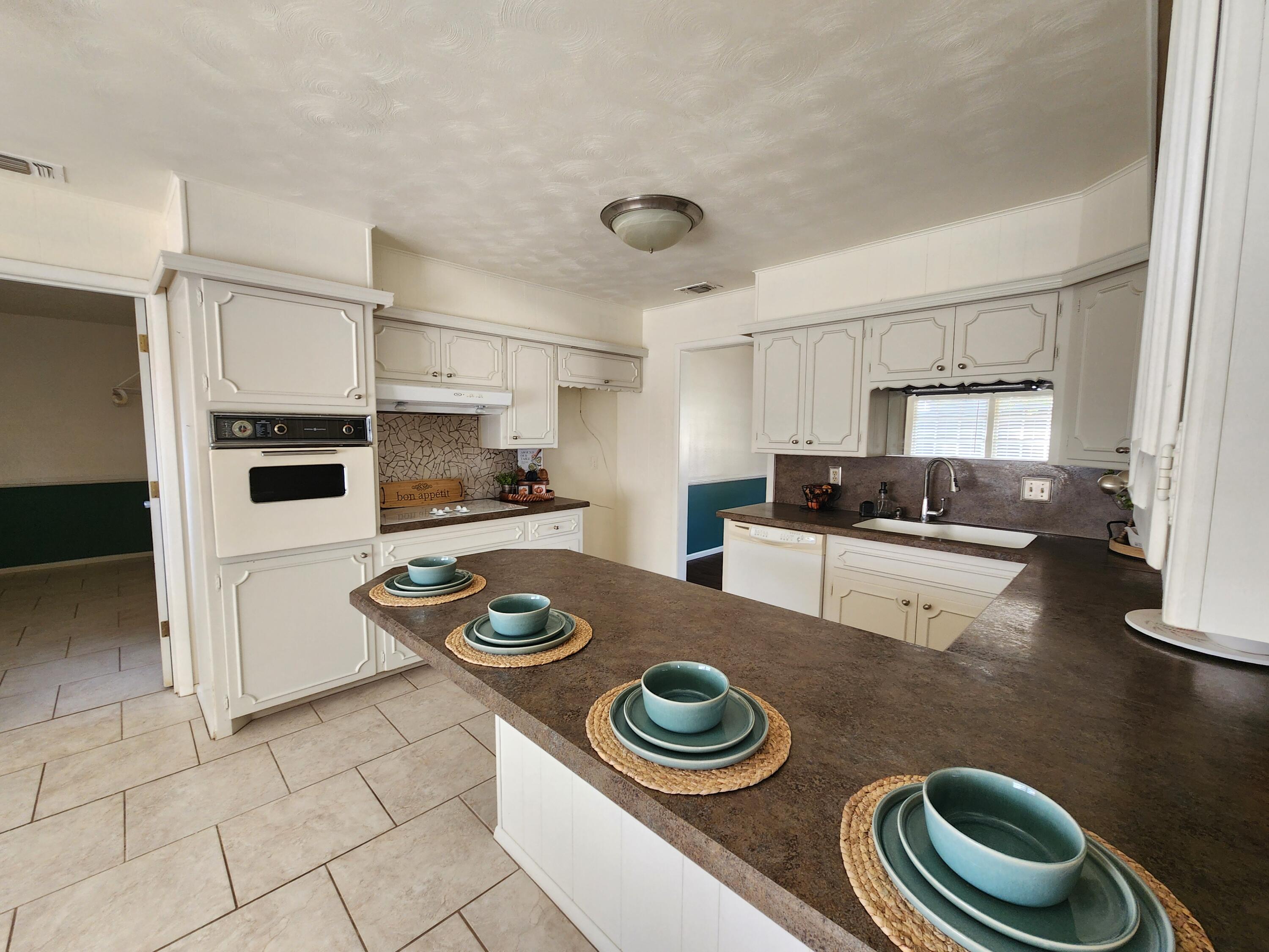 126 East 23rd Street Littlefield, TX 79339 - Photo 11 of 30 20251016_162837