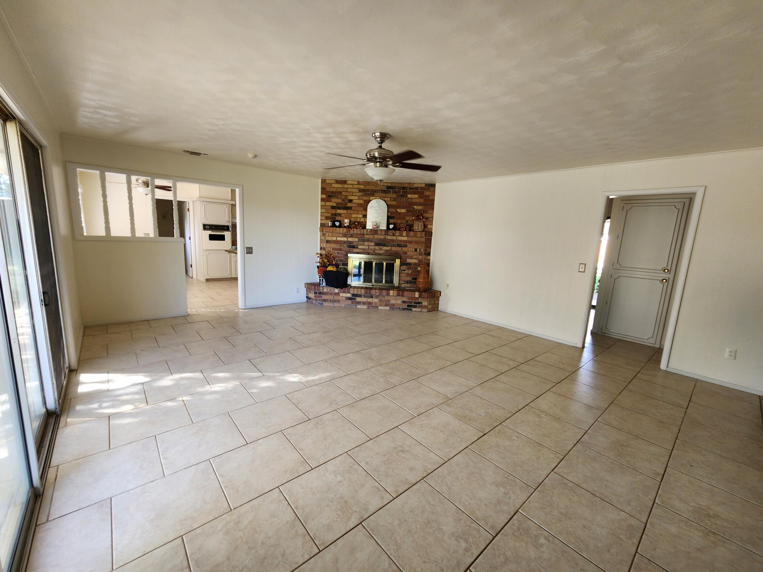 126 East 23rd Street Littlefield, TX 79339 - Photo 4 of 30 20251016_162907