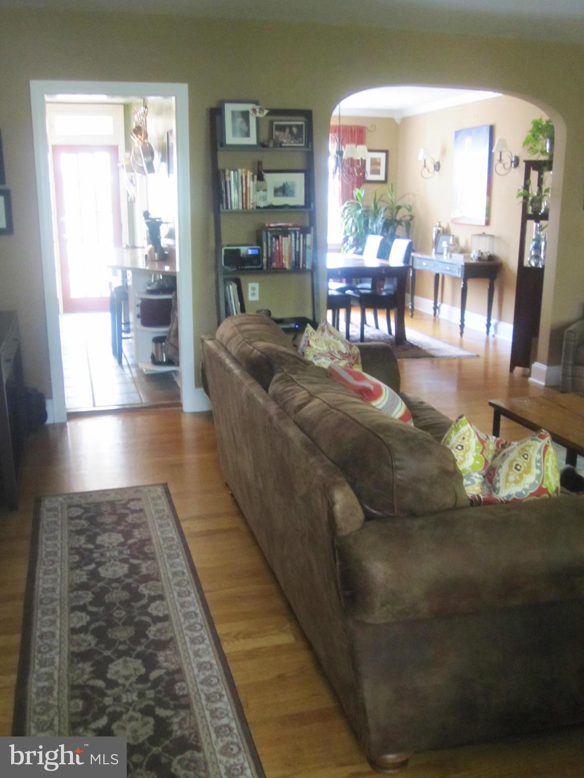 303 Murdock Road Baltimore, MD 21212 - Photo 5 of 25 a living room with furniture