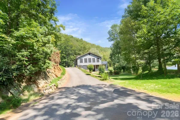 $699,000 | 17 Twisted Trail, Black Mountain, NC 28711