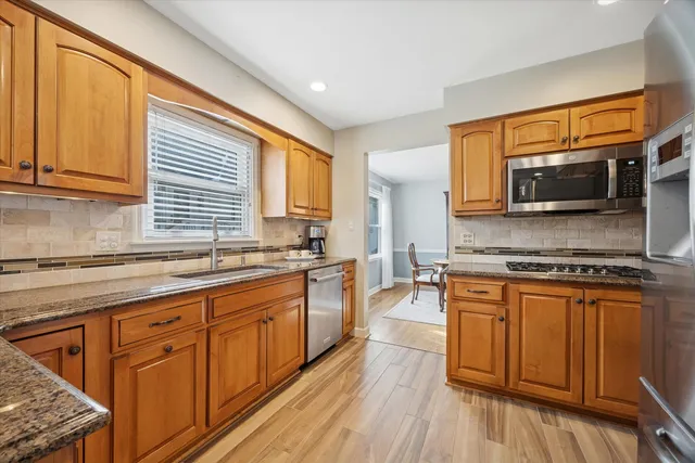 $999,000 | 4057 Forest Avenue, Western Springs, IL 60558