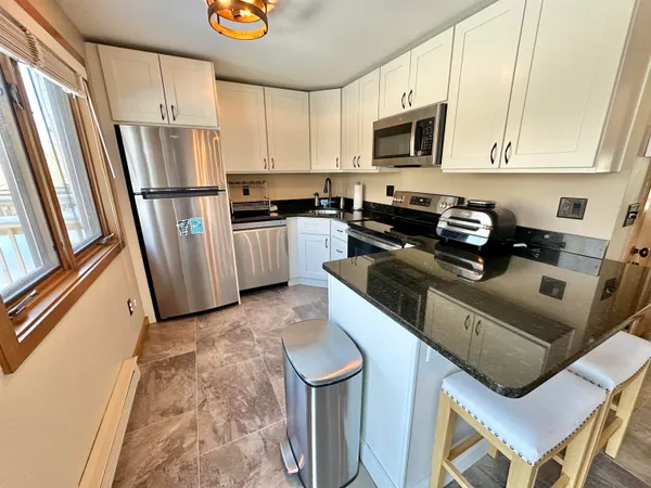 $389,000 | 28 E Crosstown Road, West Dover, VT 05356
