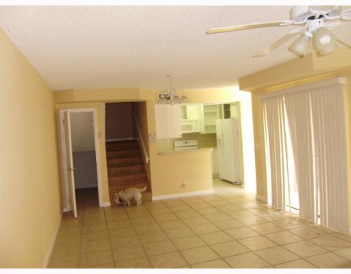 8165 Thames Boulevard, Unit D Boca Raton, FL 33433 - Photo 4 of 14 Additional Photo