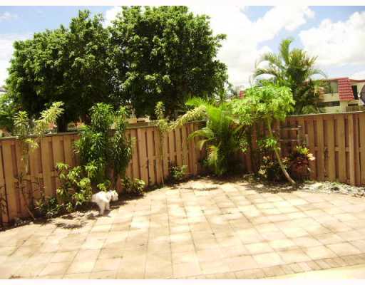 8165 Thames Boulevard, Unit D Boca Raton, FL 33433 - Photo 5 of 14 Additional Photo