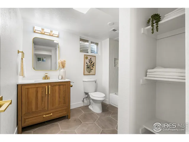 $995,000 | 7120 South Sheridan Court, Littleton, CO 80128