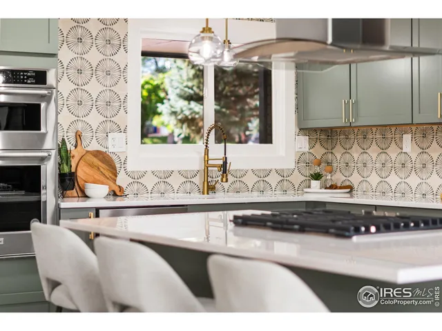 $995,000 | 7120 South Sheridan Court, Littleton, CO 80128