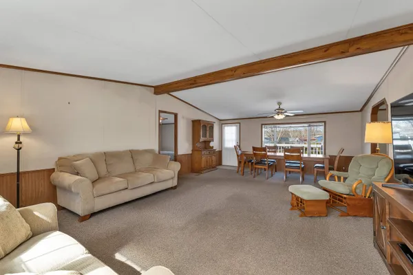 $299,900 | 69 Oak Drive, North Hampton, NH 03862