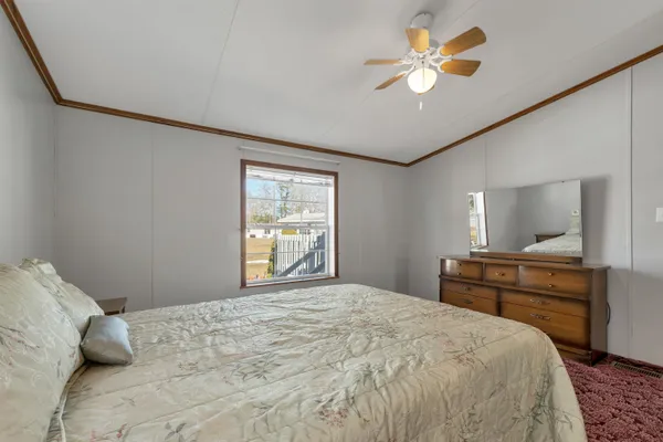 $299,900 | 69 Oak Drive, North Hampton, NH 03862