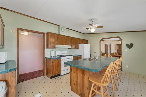 $299,900 | 69 Oak Drive, North Hampton, NH 03862
