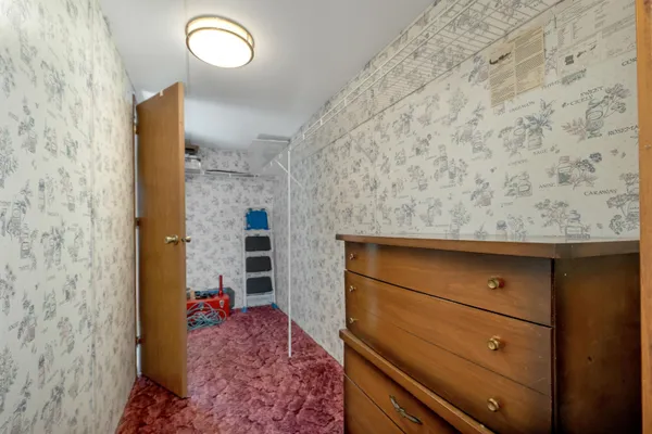 $299,900 | 69 Oak Drive, North Hampton, NH 03862
