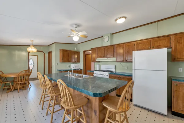 $299,900 | 69 Oak Drive, North Hampton, NH 03862