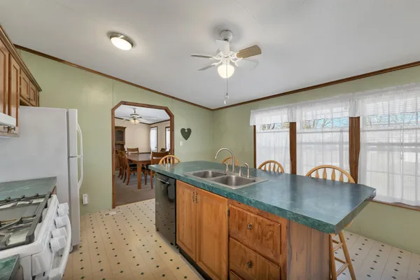 $299,900 | 69 Oak Drive, North Hampton, NH 03862