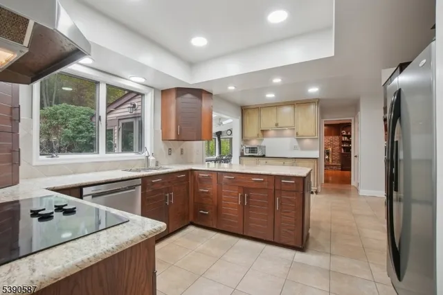 $699,000 | 143 Beacon Hill Road, Califon, NJ 07830