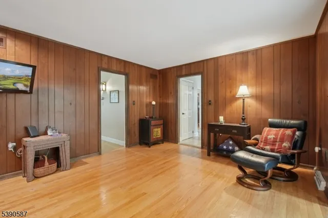 $699,000 | 143 Beacon Hill Road, Califon, NJ 07830