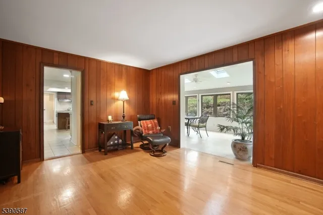 $699,000 | 143 Beacon Hill Road, Califon, NJ 07830