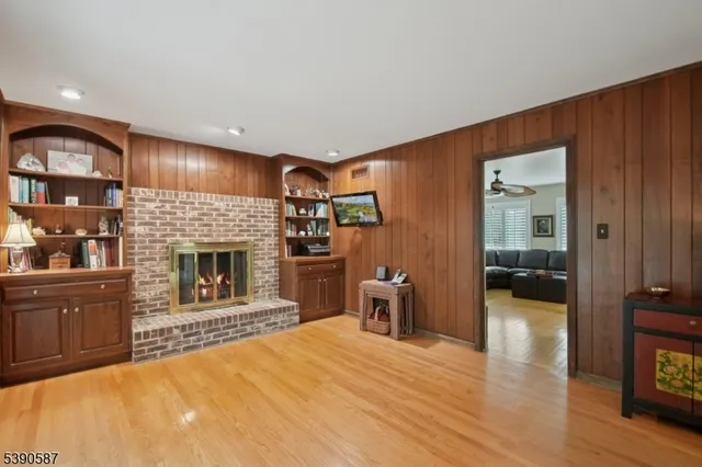 $699,000 | 143 Beacon Hill Road, Califon, NJ 07830