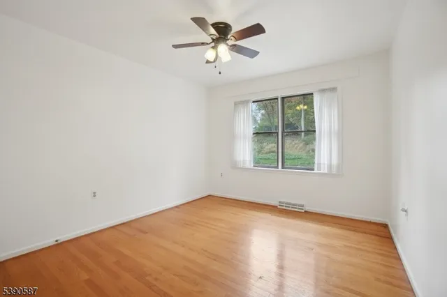 $699,000 | 143 Beacon Hill Road, Califon, NJ 07830