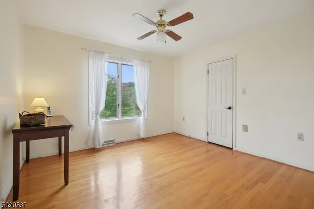 $699,000 | 143 Beacon Hill Road, Califon, NJ 07830