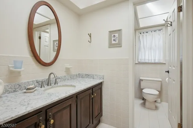 $699,000 | 143 Beacon Hill Road, Califon, NJ 07830