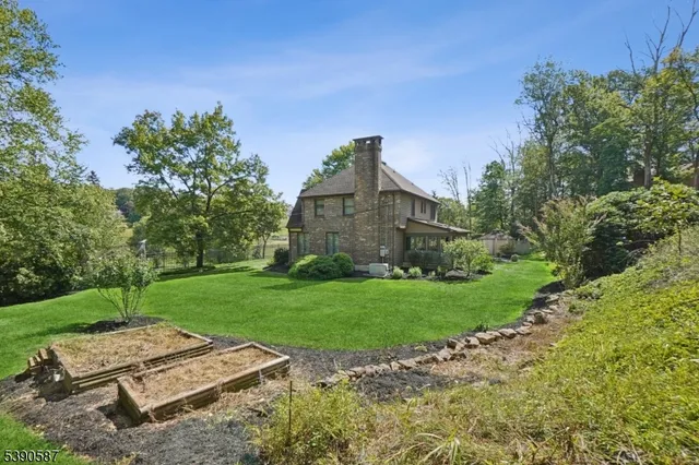 $699,000 | 143 Beacon Hill Road, Califon, NJ 07830