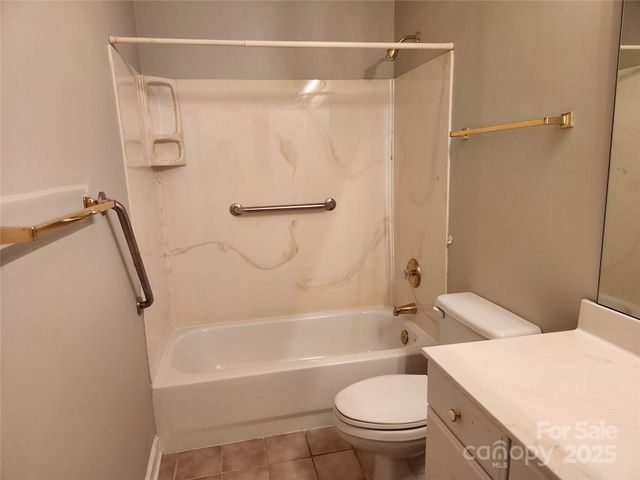 $400,000 | 11311 Olde Turnbury Court, Charlotte, NC 28277