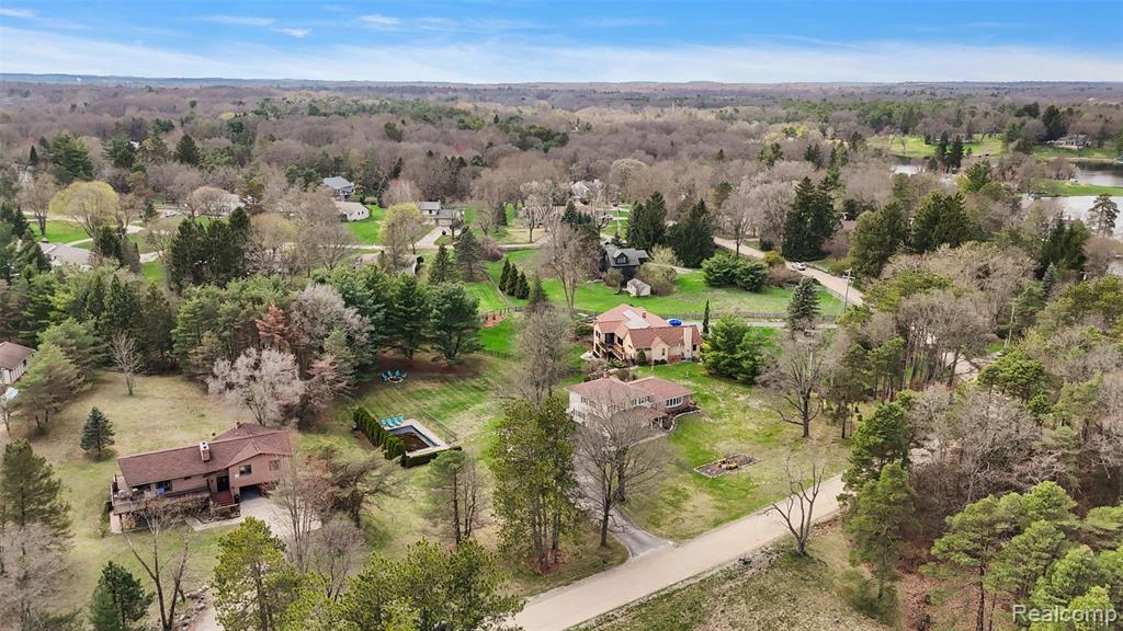 125 Cayuga Road Lake Orion, MI 48362 - Photo 38 of 53