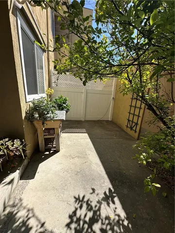 $519,000 | 6225 Coldwater Canyon Avenue, Unit 117, North Hollywood, CA 91606