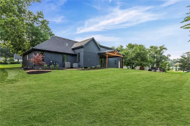 $1,550,000 | 9517 Linden Street, Overland Park, KS 66207