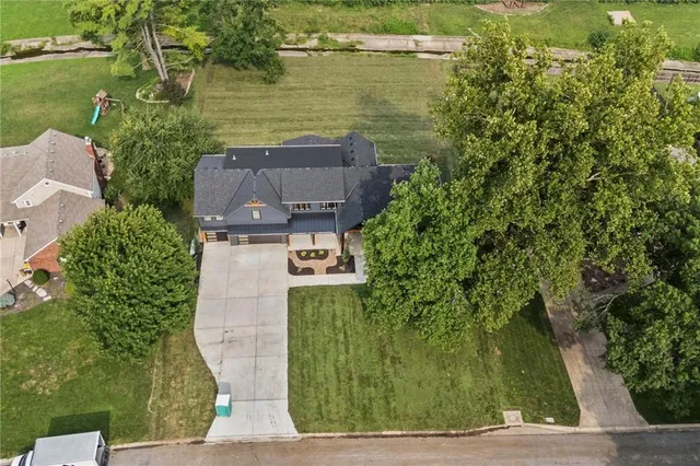 $1,550,000 | 9517 Linden Street, Overland Park, KS 66207