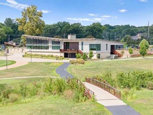 $1,550,000 | 9517 Linden Street, Overland Park, KS 66207