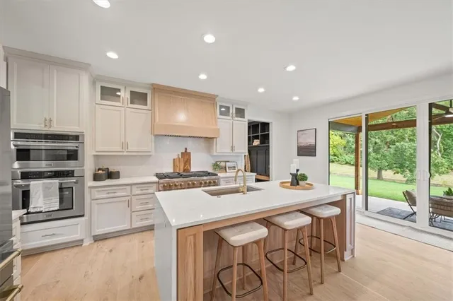 $1,550,000 | 9517 Linden Street, Overland Park, KS 66207