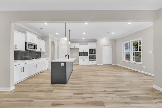 $494,900 | 371 Kingland Lane, Clarksville, TN 37043