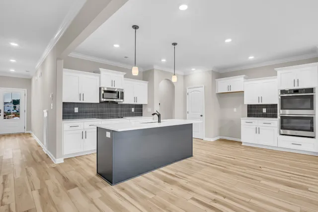 $494,900 | 371 Kingland Lane, Clarksville, TN 37043