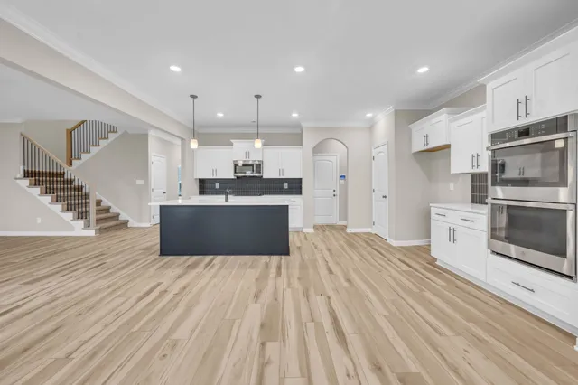 $494,900 | 371 Kingland Lane, Clarksville, TN 37043