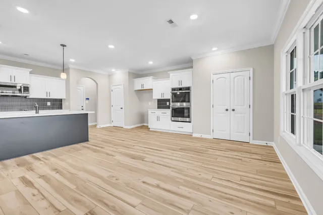 $494,900 | 371 Kingland Lane, Clarksville, TN 37043