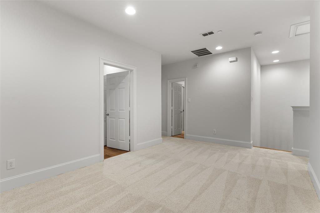 1600 Abrams Road, Unit 22 Dallas, TX 75214 - Photo 15 of 38 a view of an empty room