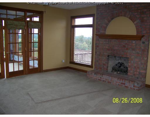 79 Chestnut Ridge Kenna, WV 25248 - Photo 3 of 8 Living Room.