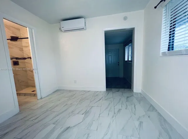 $1,200 | West Park, West Park, FL 33023