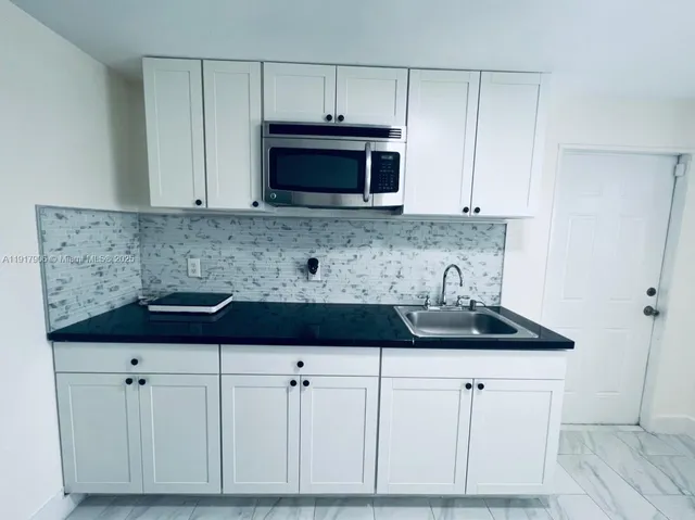 $1,200 | West Park, West Park, FL 33023