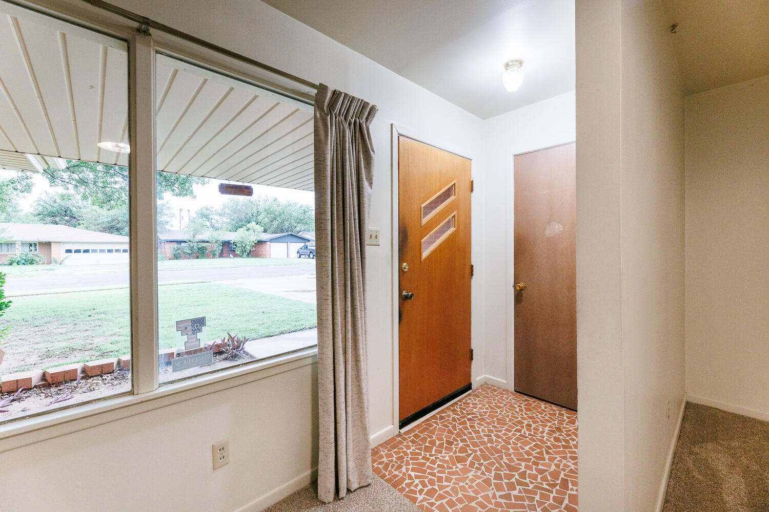 5220 7th Street Lubbock, TX 79416 - Photo 4 of 34 Front Entryway