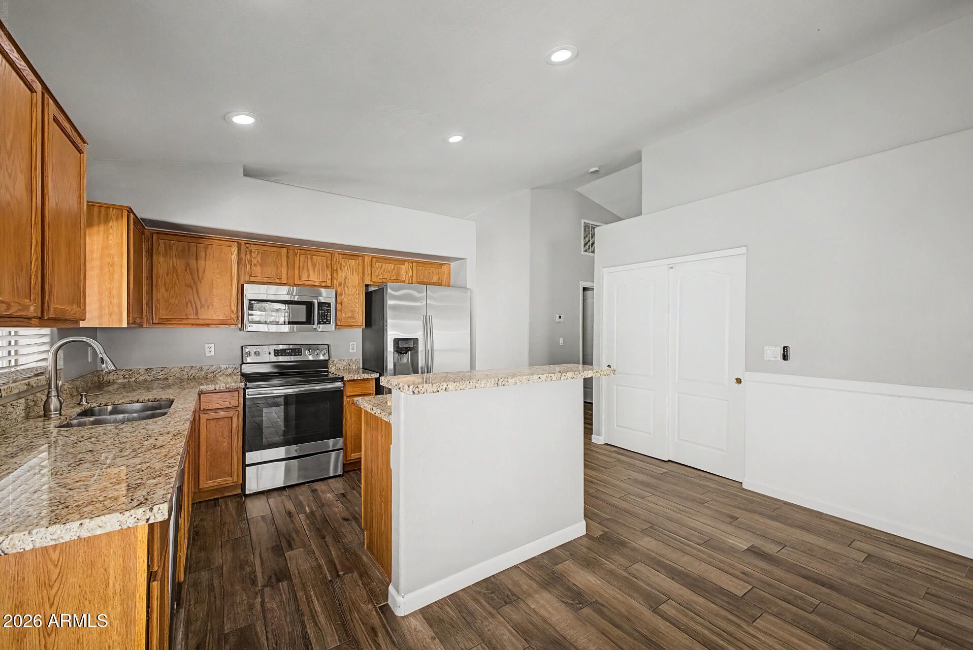 1321 North Malibu Lane Gilbert, AZ 85234 - Photo 10 of 27 14 Malibu