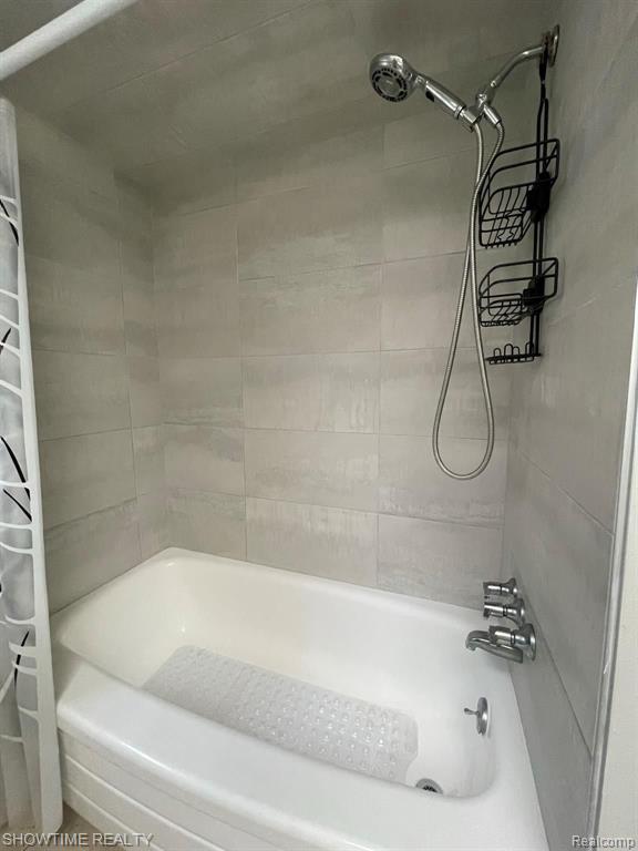 2309 Walton Boulevard, Unit 34 Rochester Hills, MI 48309 - Photo 15 of 22