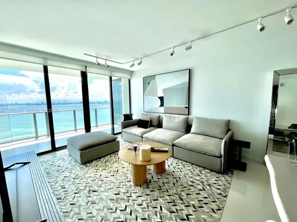 $9,800 | 3131 Northeast 7th Avenue, Unit 3003, Miami, FL 33137