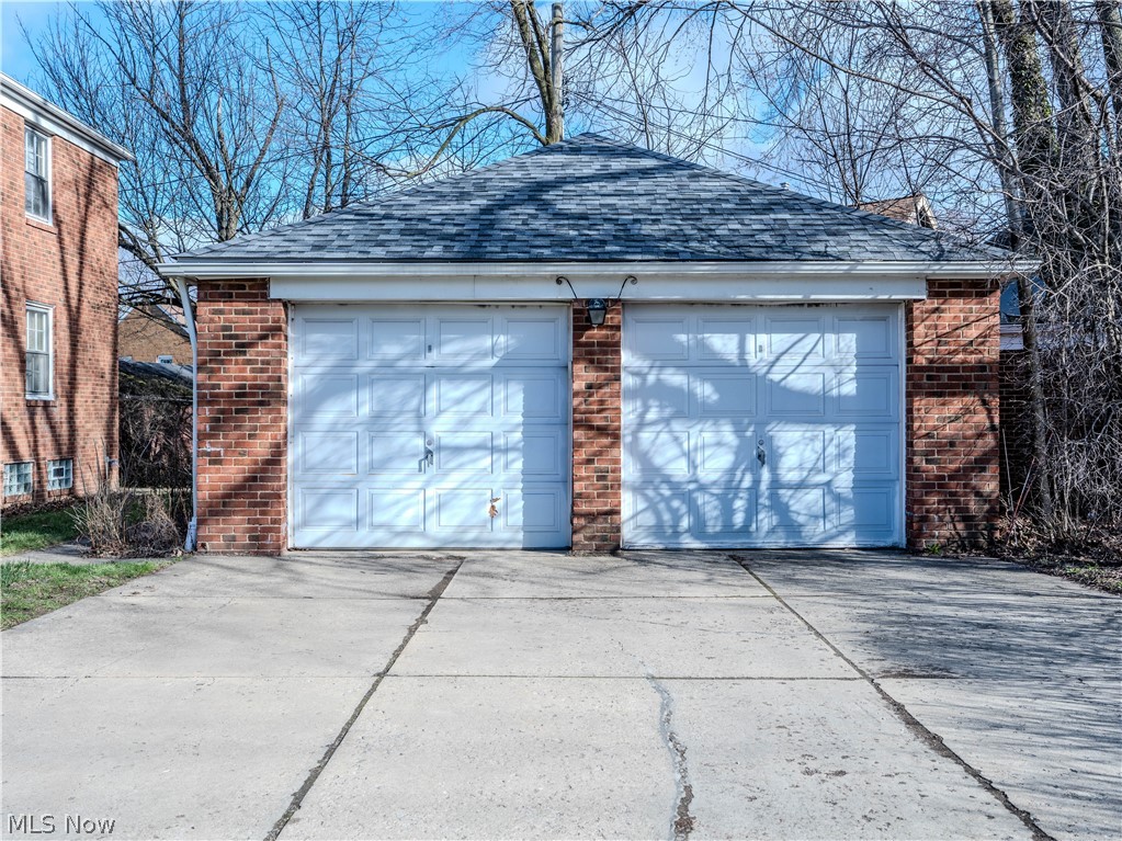 13699 Cedar Road Cleveland, OH 44118 - Photo 42 of 49