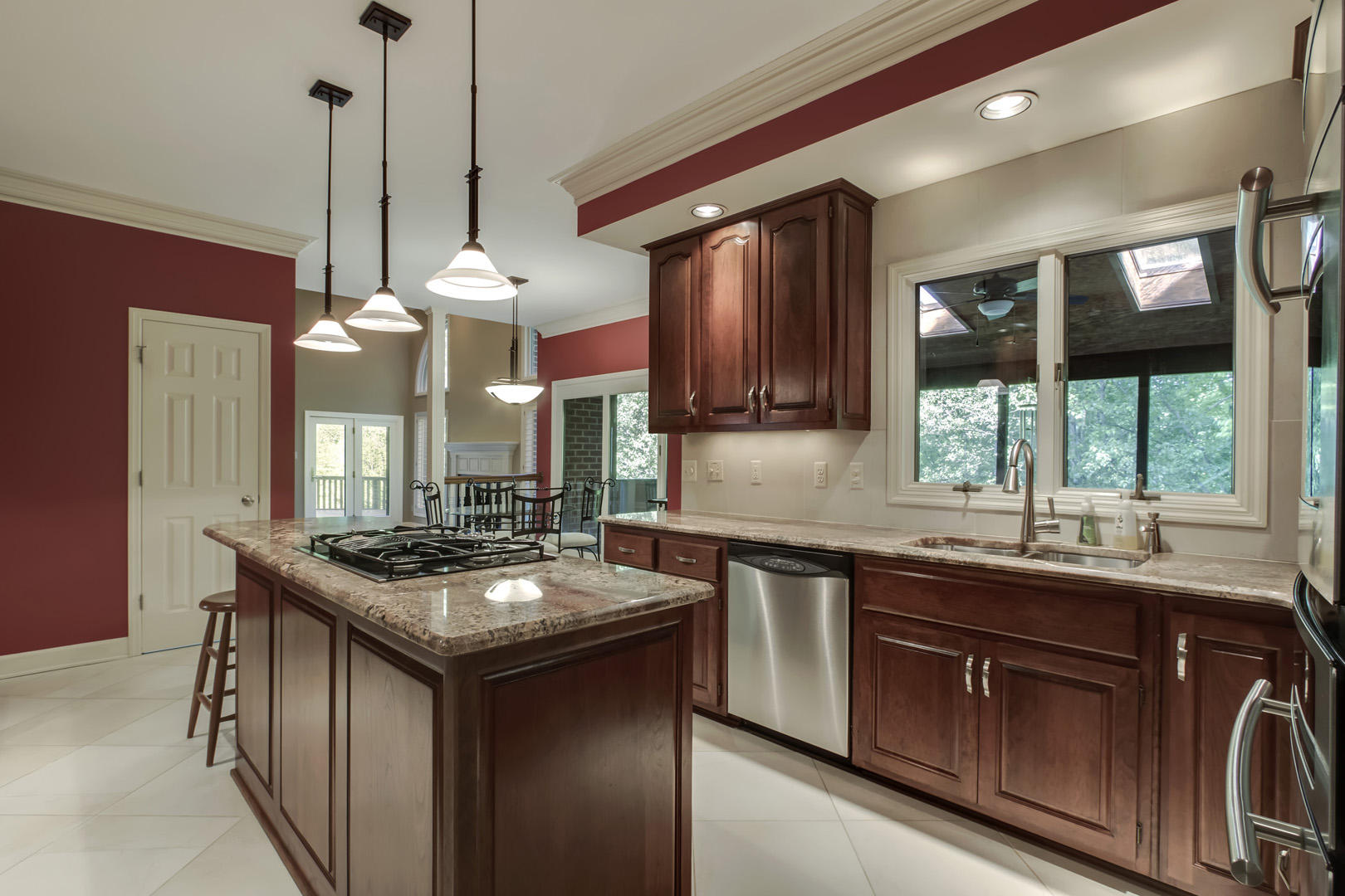141 Baypath Drive Oak Ridge, TN 37830 - Photo 13 of 40 13_BaypathDrive_141_Kitchen03