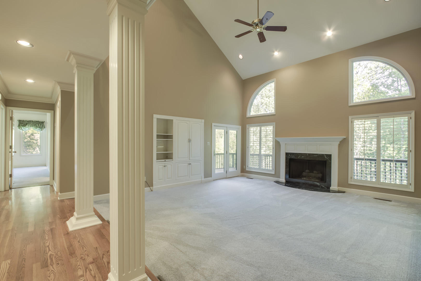 141 Baypath Drive Oak Ridge, TN 37830 - Photo 17 of 40 17_BaypathDrive_141_MasterEntry-Living04