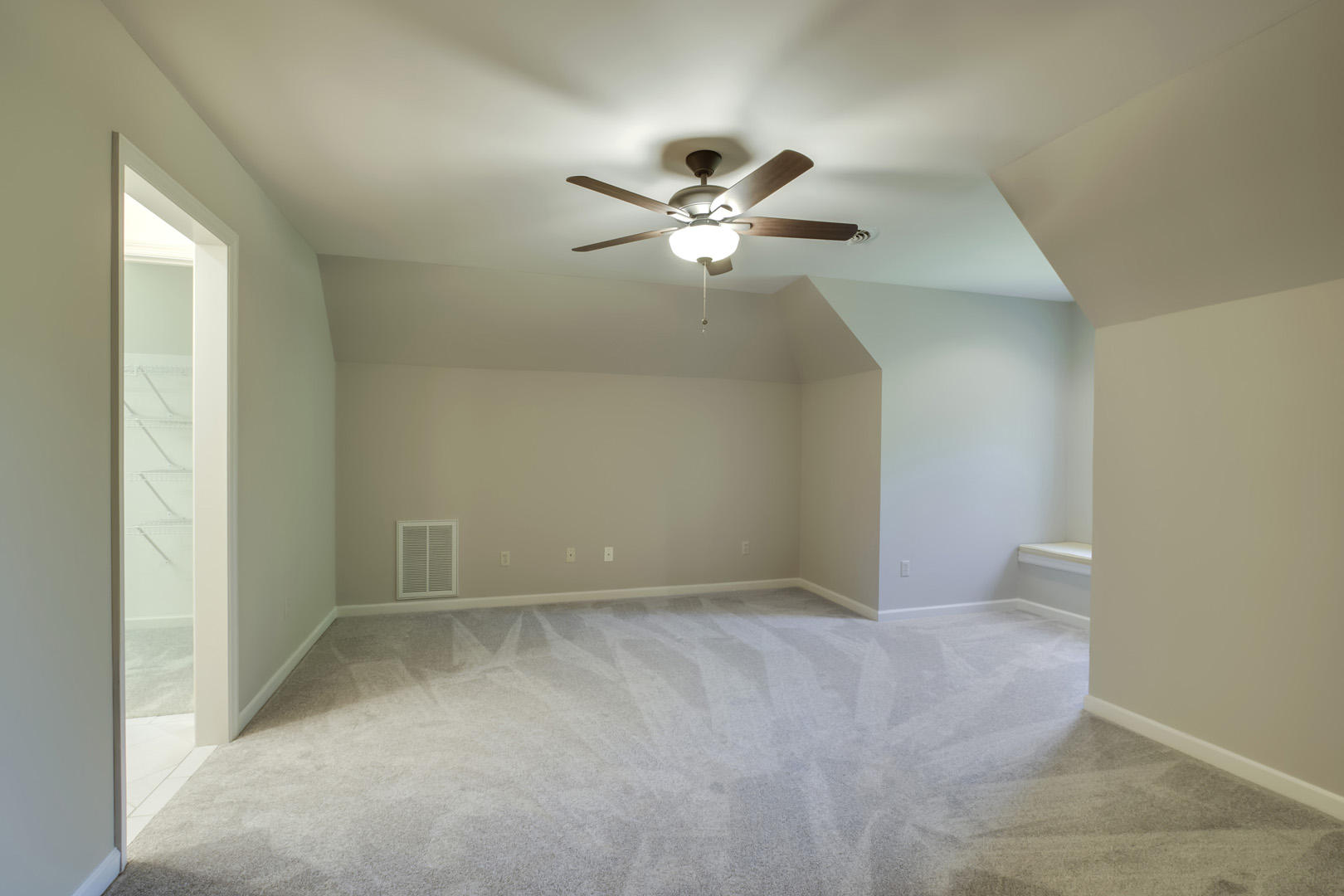 141 Baypath Drive Oak Ridge, TN 37830 - Photo 26 of 40 26_BaypathDrive_141_Bedroom2