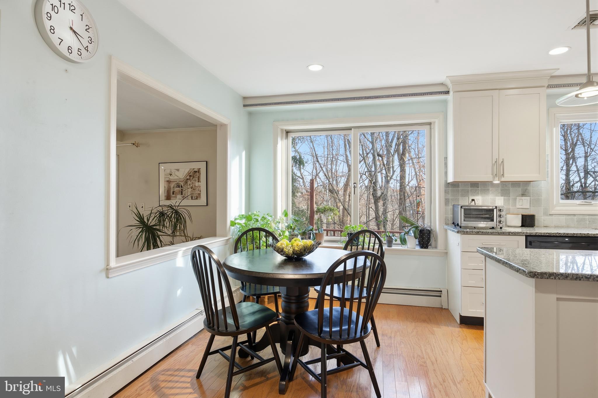 460 Rocksville Road Southampton, PA 18966 - Photo 13 of 59 a dining room with furniture and window